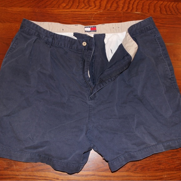 Tommy Hilfiger - Picture 1 of 3